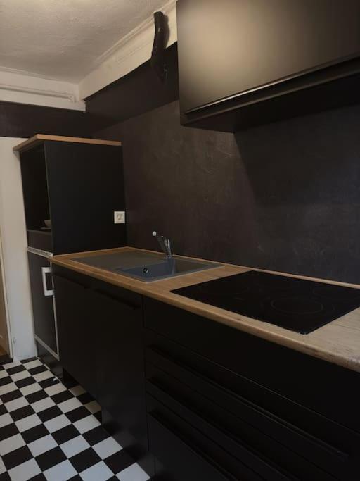 Suesse Wohnung In Zuercher Altstadt 3 Zurique Exterior foto